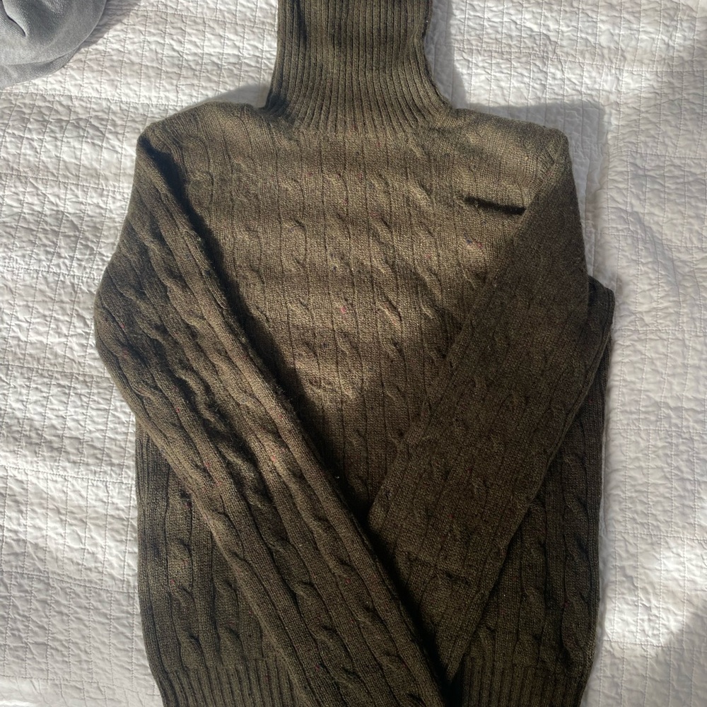 Women’s** Olive Cable Knit Sweater